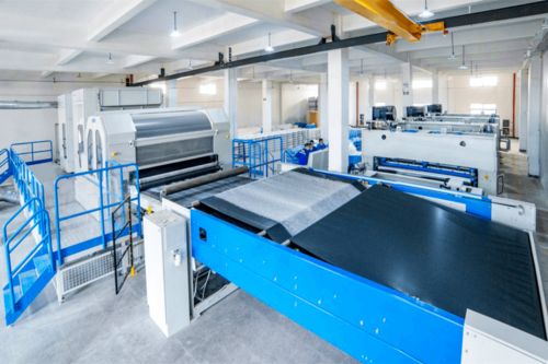 水泥廠的福利 兩臺(tái)歐洲 重量級(jí) 設(shè)備正式列裝