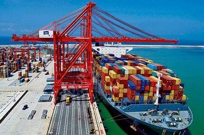 自由貿(mào)易賬戶架起資金“高速公路” 上海貿(mào)易便利化邁上新臺(tái)階